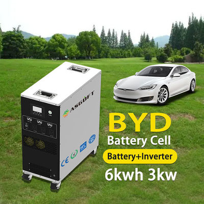 সোলার চার্জড পোর্টেবল পাওয়ার ব্যাংক 6Kwh ব্যাটারি এবং 3Kw ইনভার্টার পোর্টেবল মোবাইল পাওয়ার